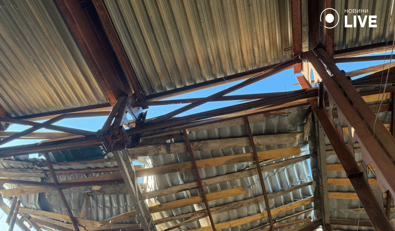 Потрощені будівлі й авто — Одещина після ранкової атаки РФ, фото - фото 5