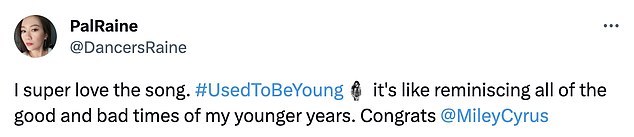 Новий хіт Майлі Сайрус про молодість довів її фанатів до сліз - фото 1