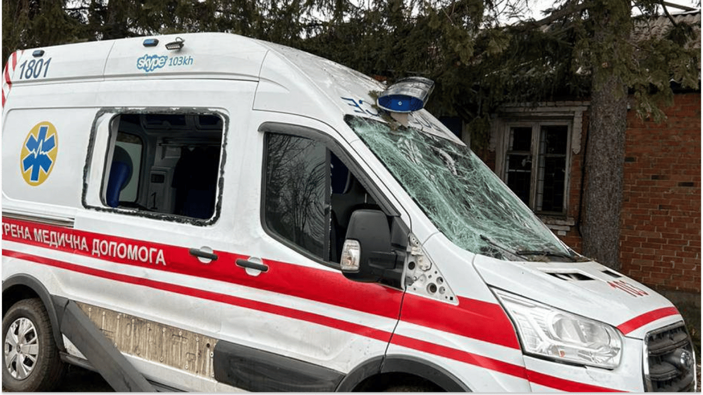 Взрывы в Харьковской области — оккупанты ранили водителя бригады экстренной медицинской помощи