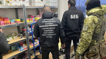 На Одещині викрили партію контрабандних електронних сигарет - 285x160