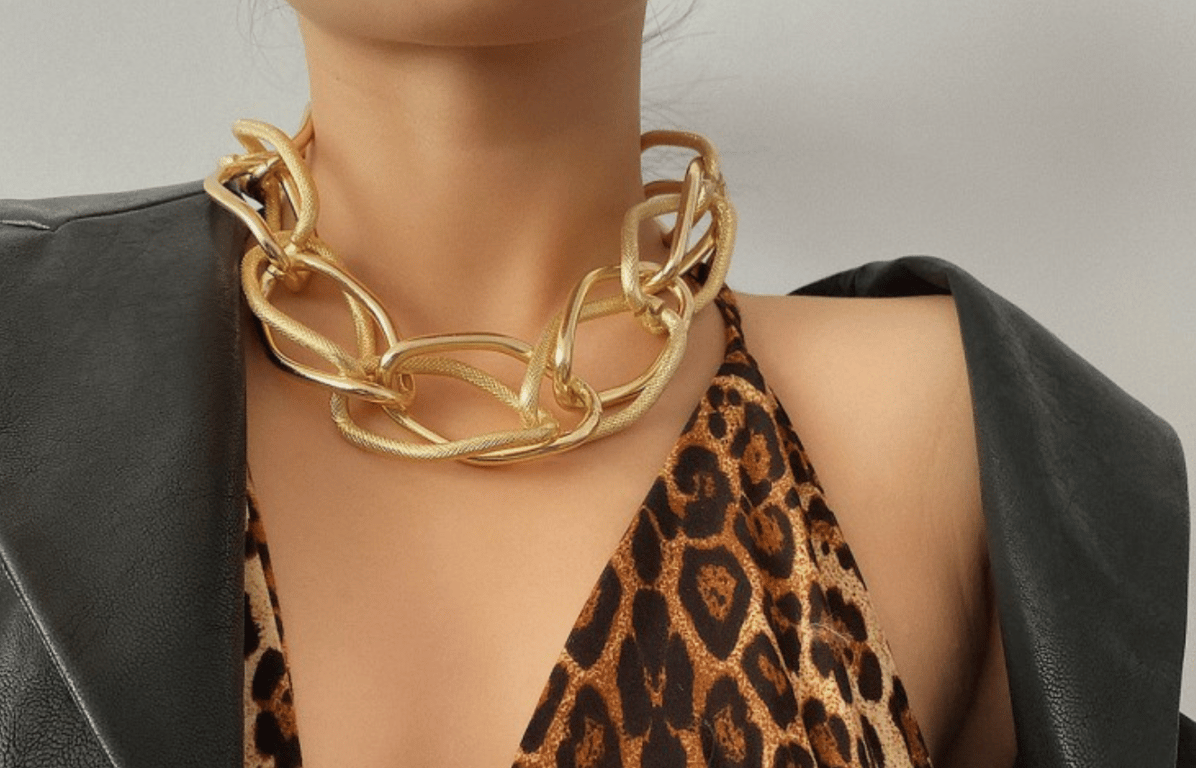 Массивное ожерелье