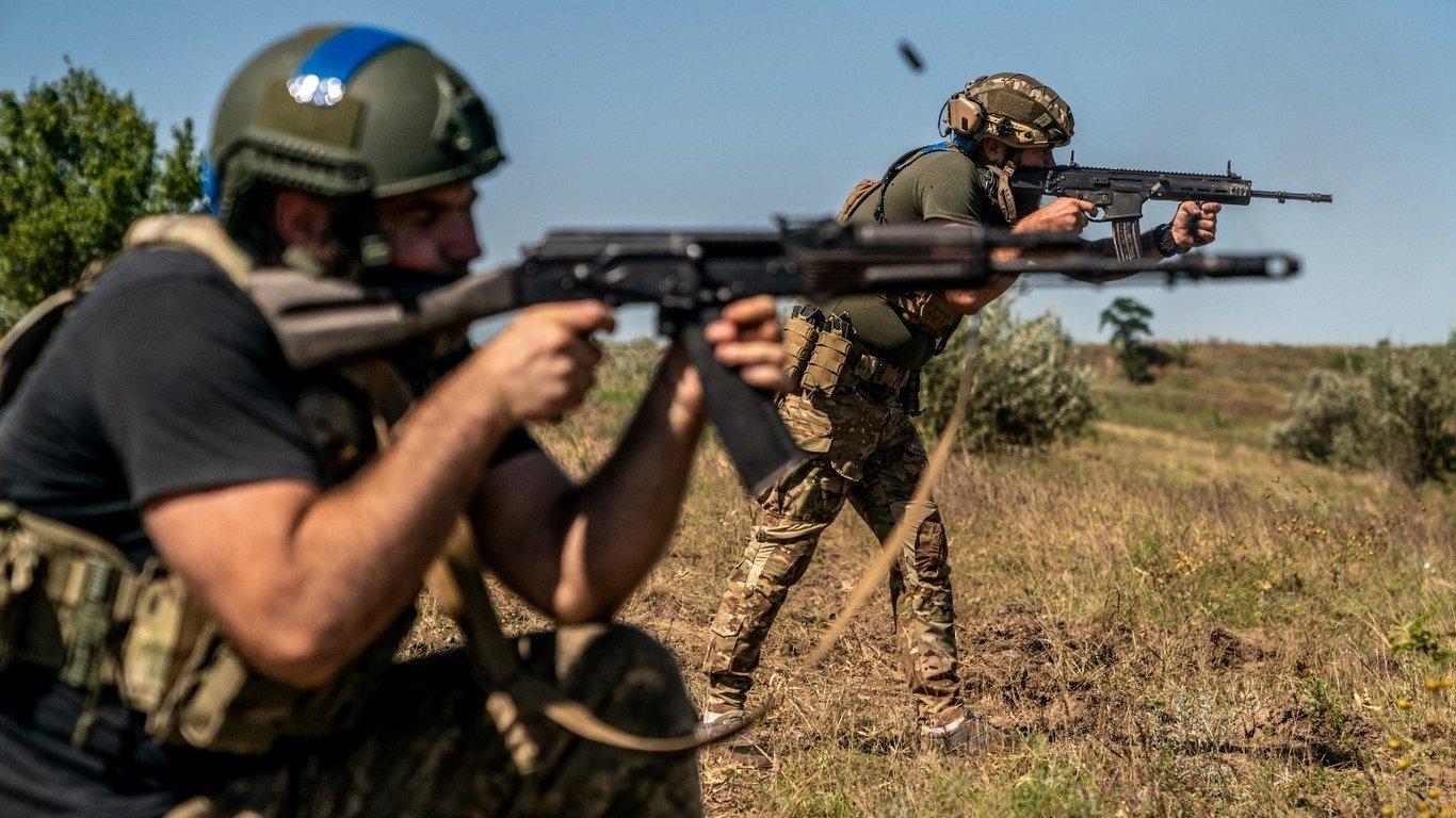 Генерал Романенко назвав напрямки, через які ЗСУ можуть звільнити Маріуполь