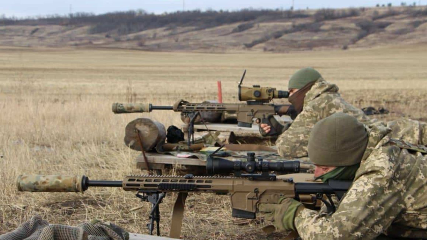 Эстония передаст Украине снайперское оружие и спецснаряжение