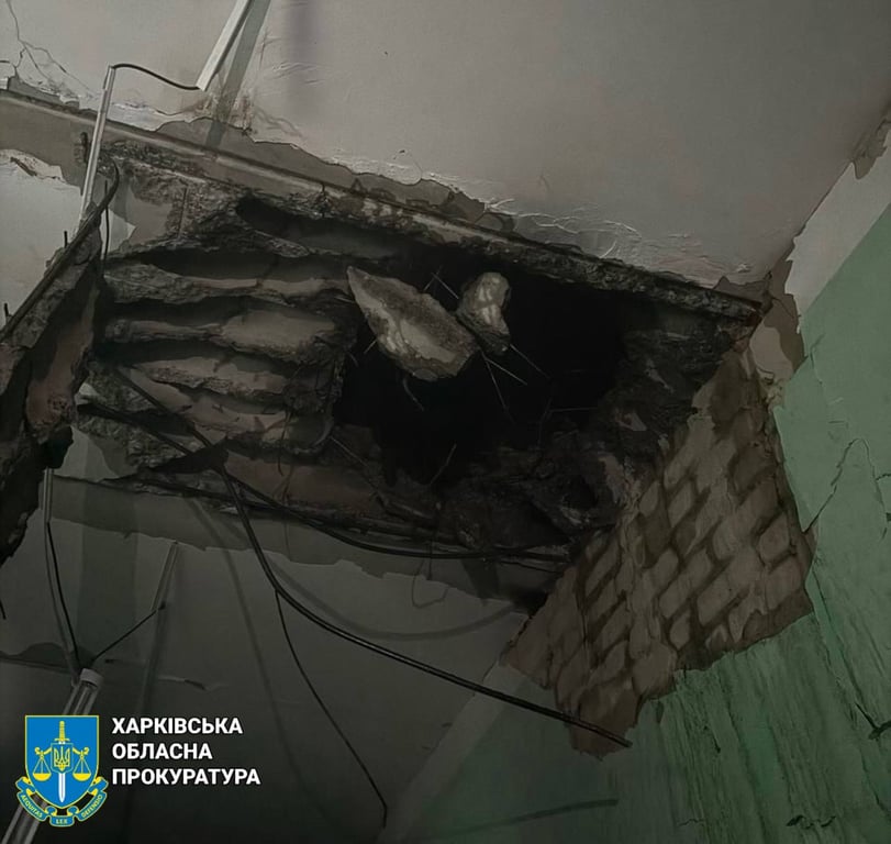 Наслідки удару російських дронів по Харківщині: зруйновані будівлі та пожежі