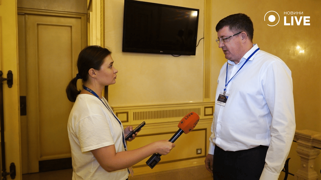 Павел Павлиш о подробностях экономического бронирования. Фото: Новини.LIVE