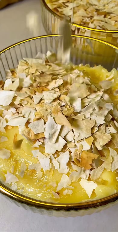 Lazy Napoleon in bowls - recipe