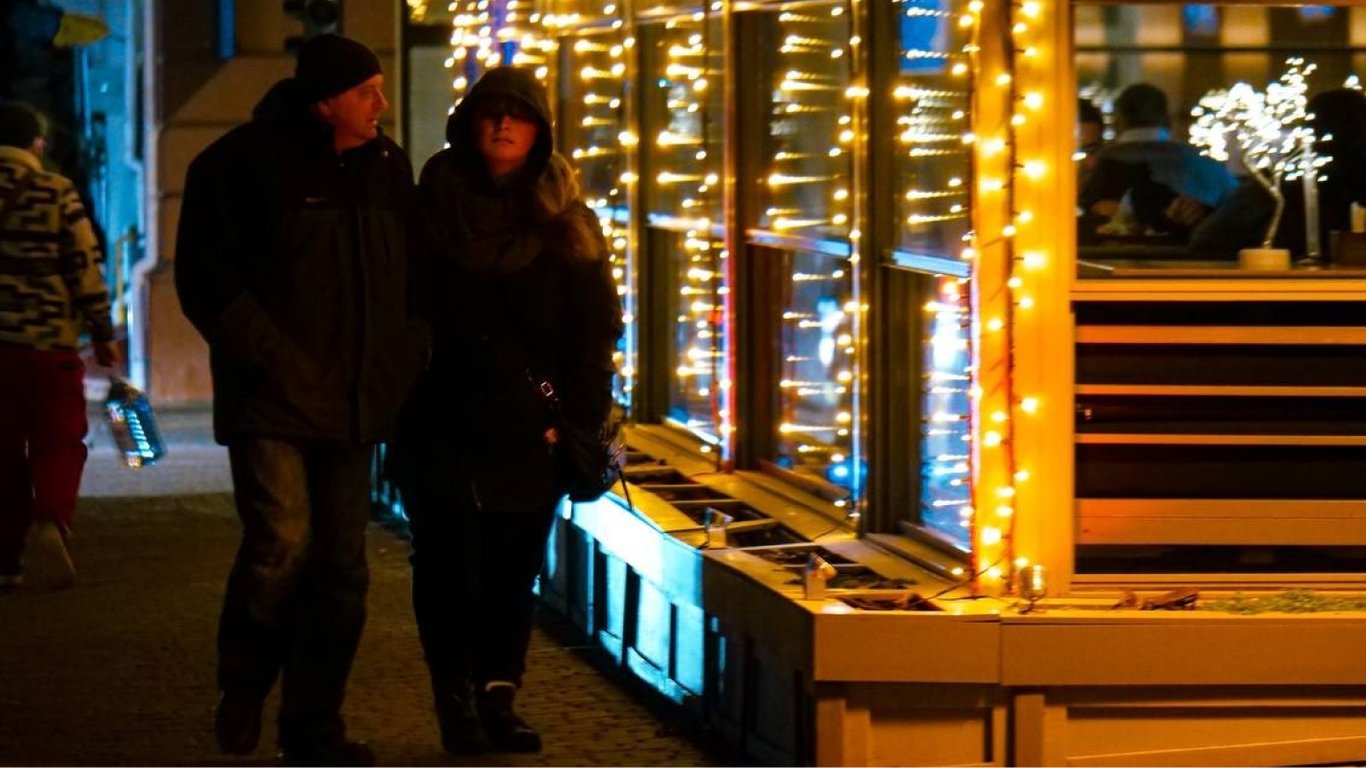 Графіки світла в Одесі на завтра: стан енергосистеми