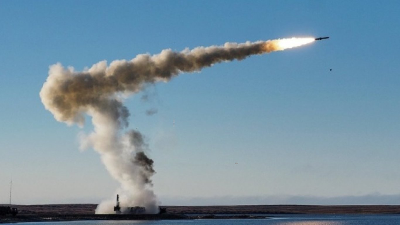 Рф готується до ракетного удару по Україні — в Чорне море вивели носій Калібрів