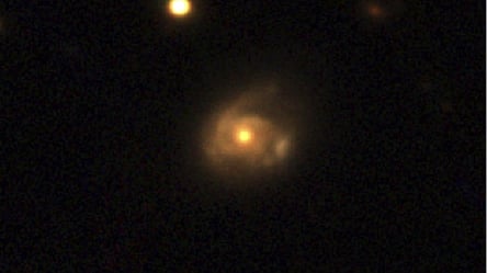 Ученые зафиксировали, как черная дыра поглощает звезду, похожую на Солнце - 285x160