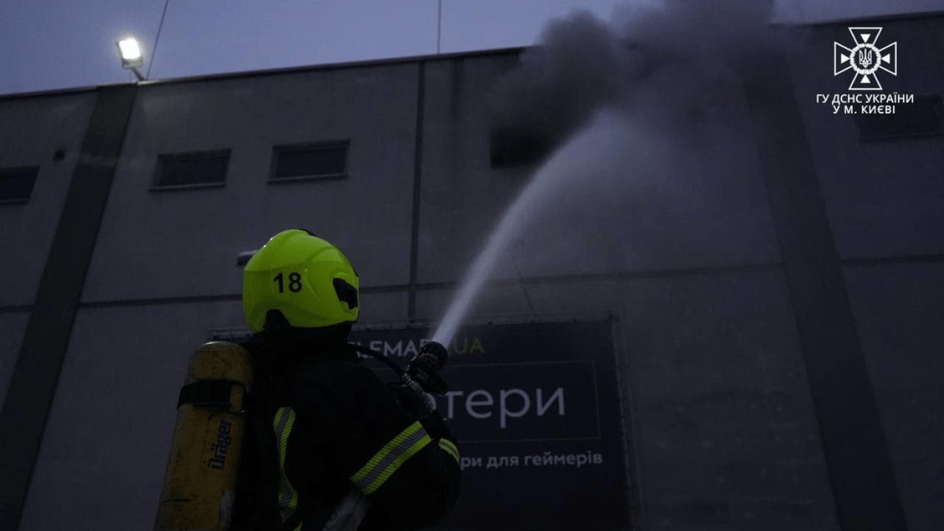 Пожар в киевском ТРЦ — Кличко сообщил о пострадавших