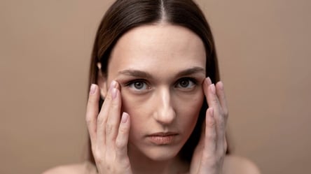 How to get rid of under-eye bags in just 3 minutes - 285x160