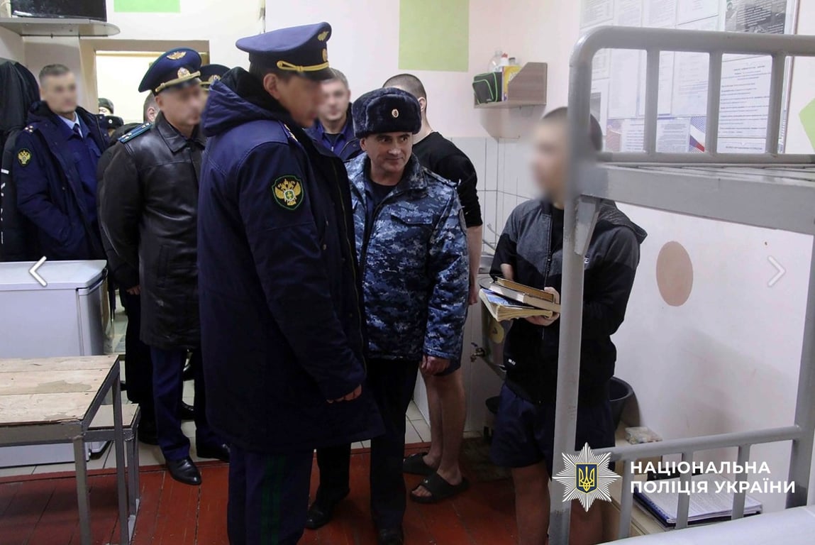 Повідомлено про підозру екскерівнику СІЗО у Таганрозі