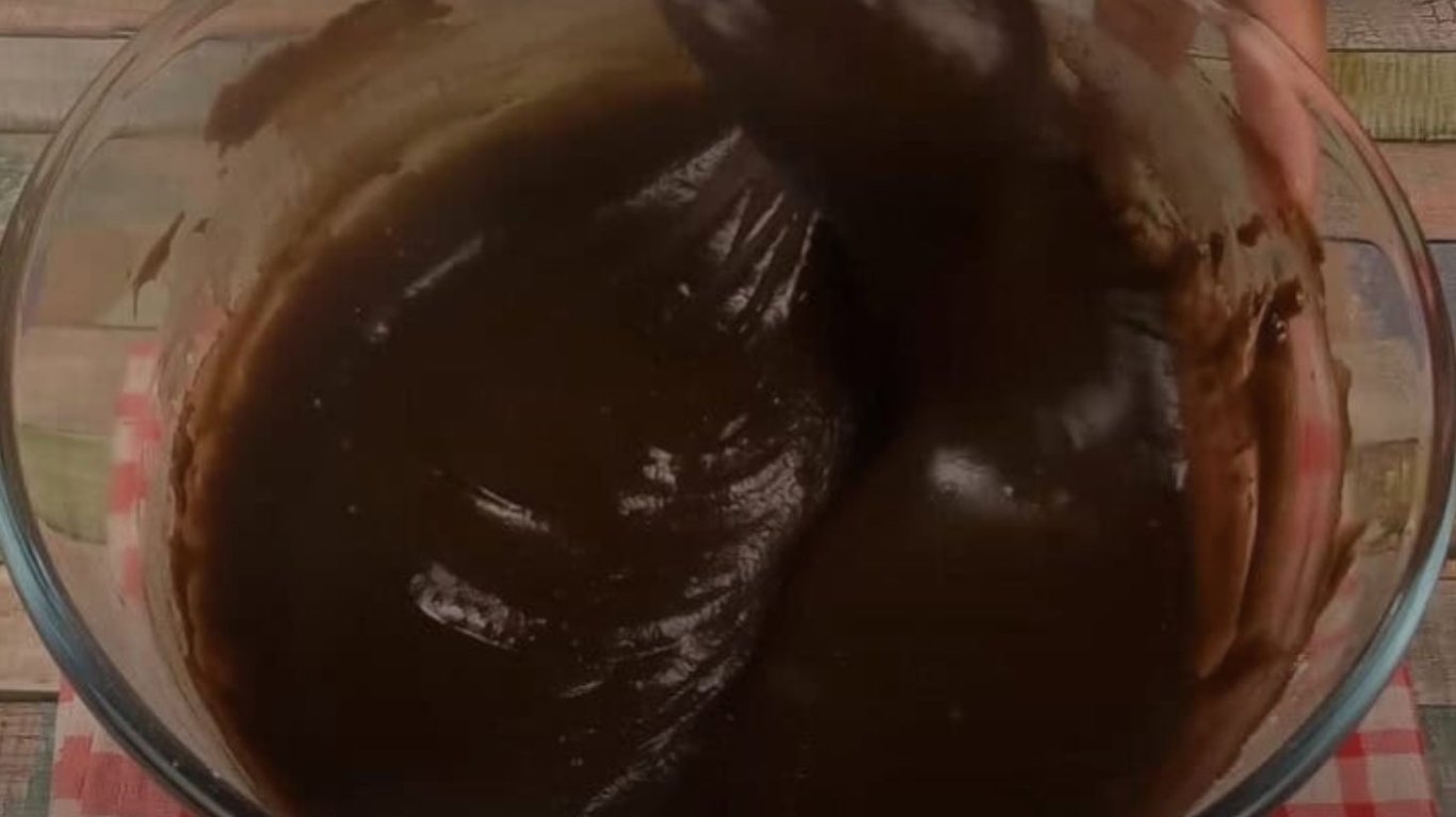 рецепт шоколадного торта на пательні