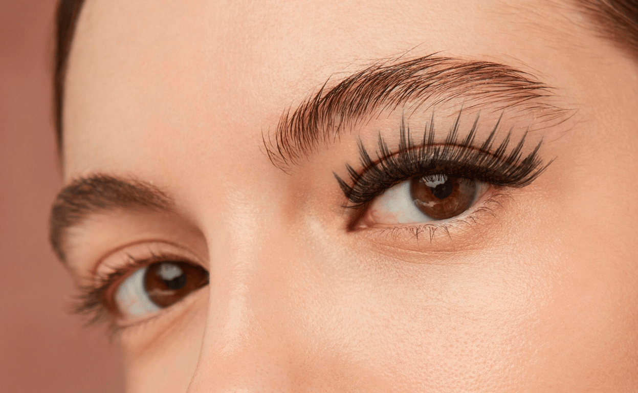 Виразні очі - головний тренд 2025 року