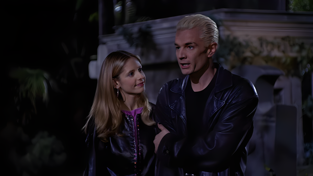 Актор Джеймс Мастерс у ролі Спайка - фото