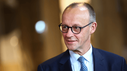 Мерц заявил, что Украина не должна капитулировать в войне - 285x160