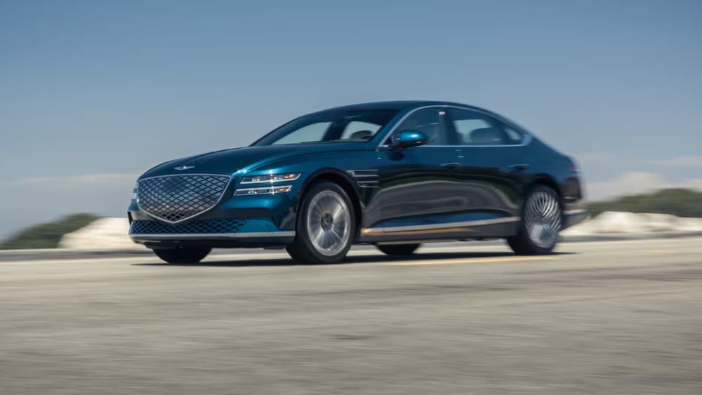 ТОП-5 лучших полноприводных седанов 2024 года - фото 3