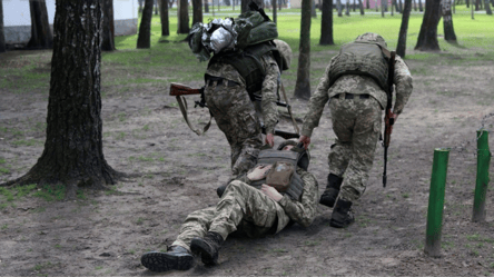 "Пакет раненого" — Минобороны закупит специальные наборы - 285x160