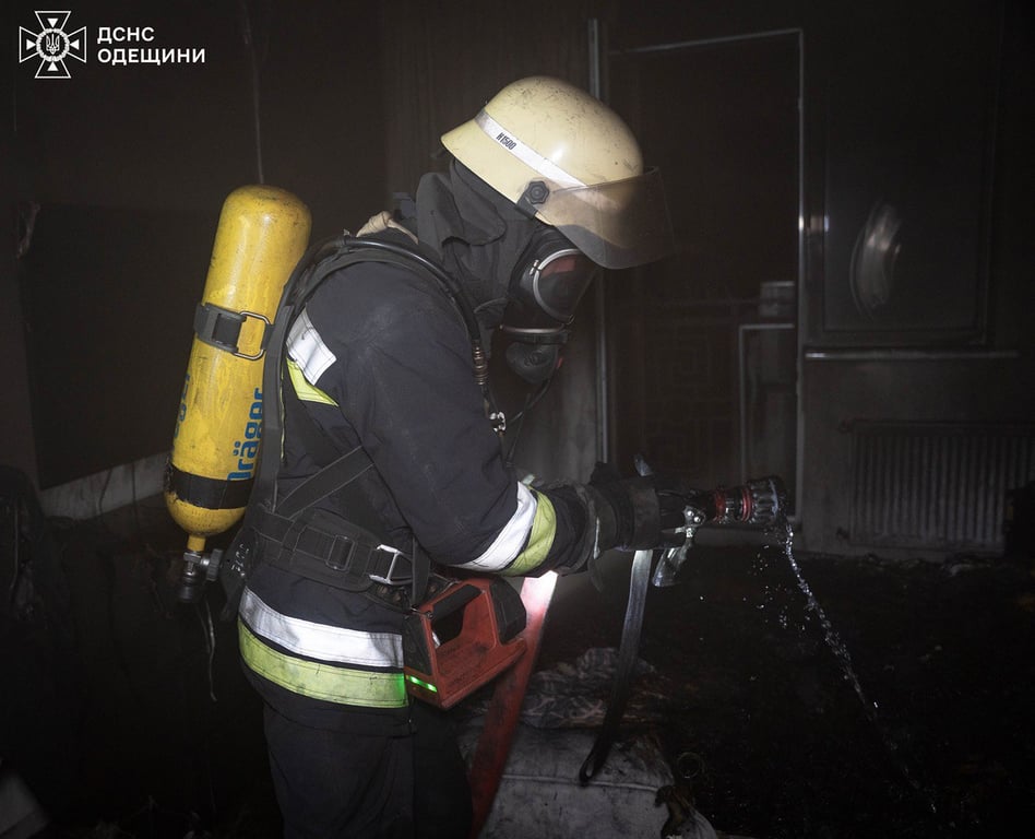 Пожежа в Одесі — горіла квартира на 14 поверсі - фото 4