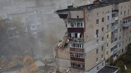Завалились три этажа — в Хмельницком произошел взрыв в доме - 285x160