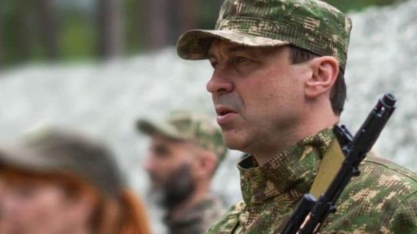 Ексфутболіст Ващук розповів, чи допомагає Зінченко військовим