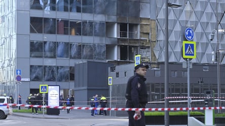 У центрі Москви прогримів вибух: поліція ловить озброєного чоловіка - 285x160