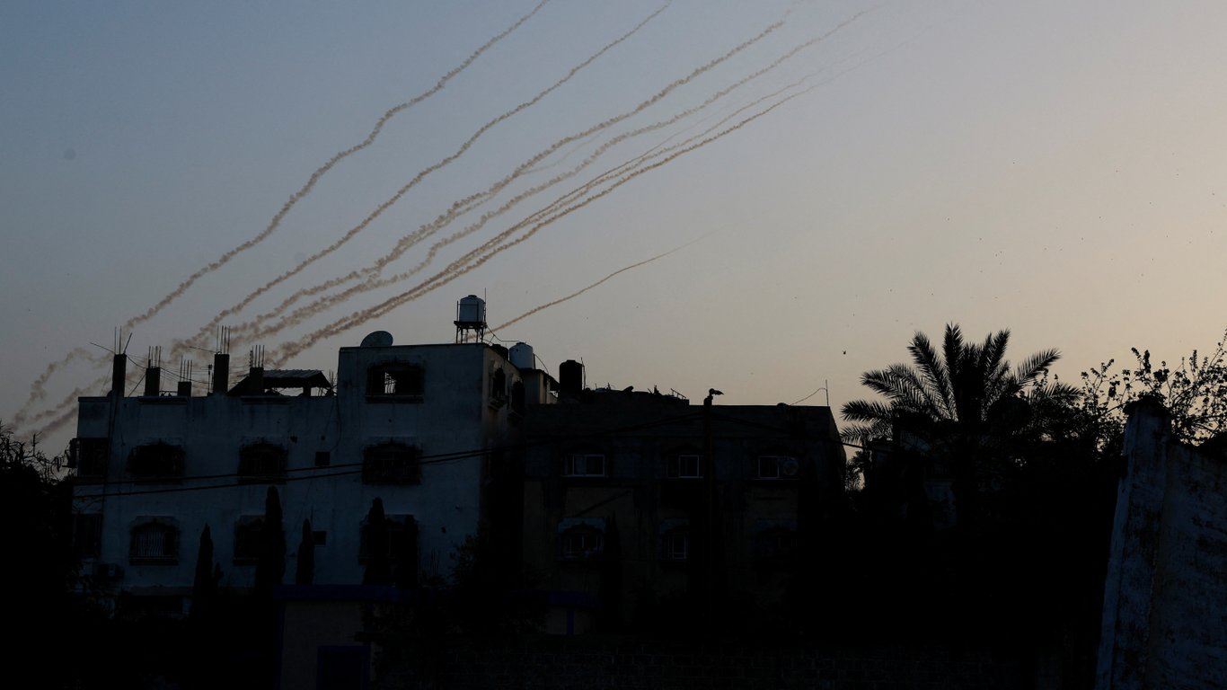 В Израиле рассказали о последствиях массированного ночного обстрела со стороны Сектора Газа