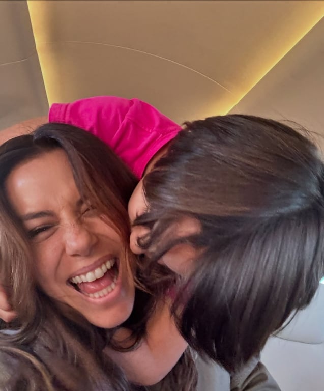 Єва Лонгорія з сином Сантьяґо. Фото: instagram.com/evalongoria