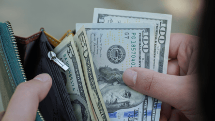 Купити 1 тис. доларів — скільки коштує в Україні - 290x160