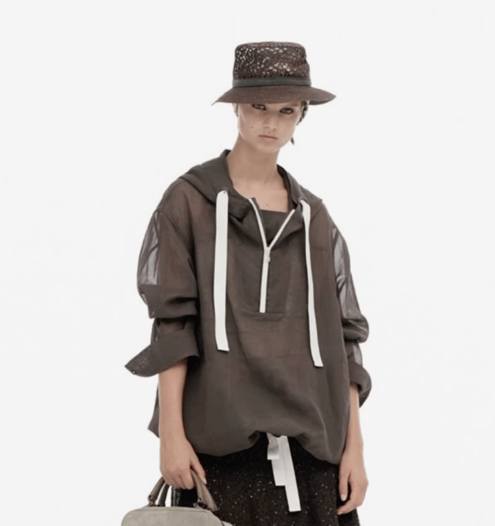 Спортивний одяз продовжує захоплювати моду