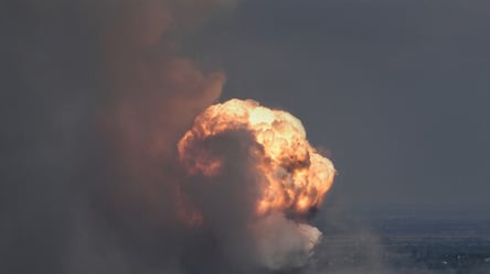 СБУ та ВМС завдали масштабного удару по аеродрому в Криму: подробиці атаки - 285x160