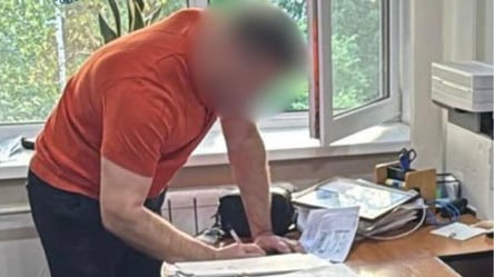 Хабар за спадщину: у Києві викрили працівника суду та правника - 290x160