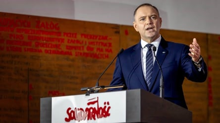 Туск розкритикував Навроцького за допис про можливу втрату території - 285x160