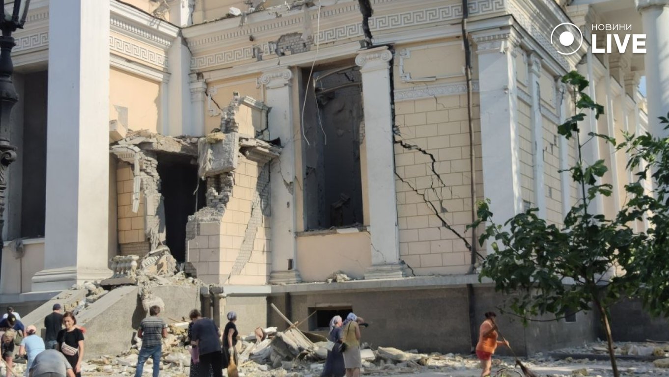 Фоторепортаж до третьої річниці обстрілу Одеси