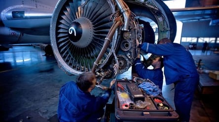 В полку "Азов" потрібні фахівці, які вміють ремонтувати мотори автівок — умови праці - 285x160