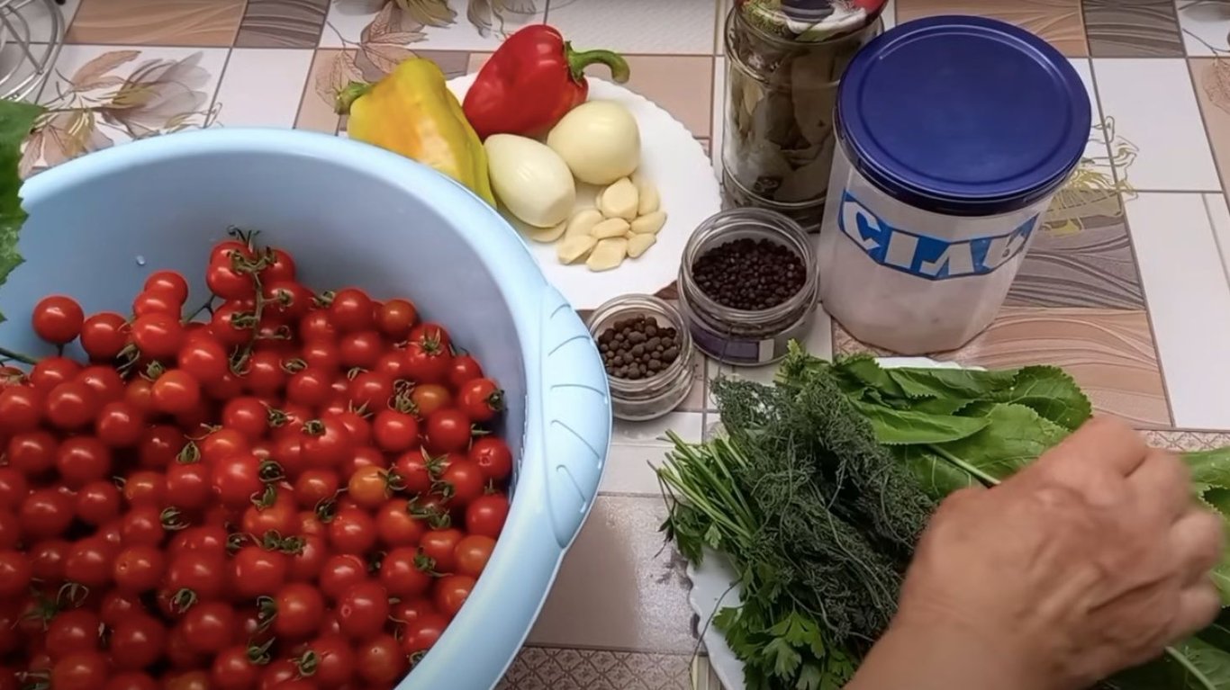 рецепт квашених помідорів 