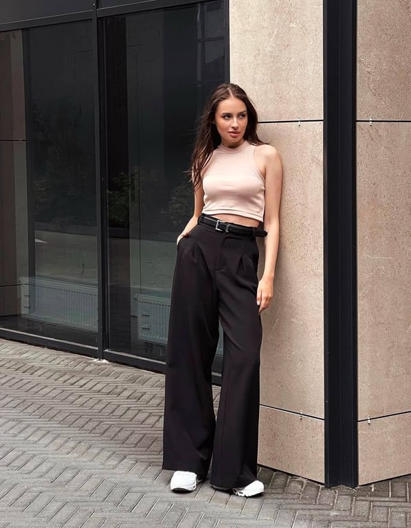 Штани палаццо мають стильний вигляд