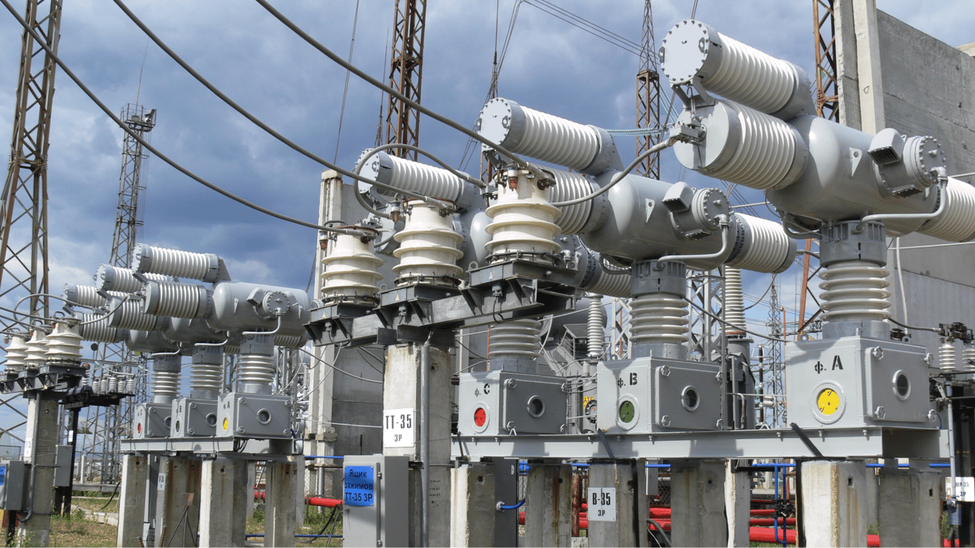 Киевские энергетики получили оборудование из шести стран
