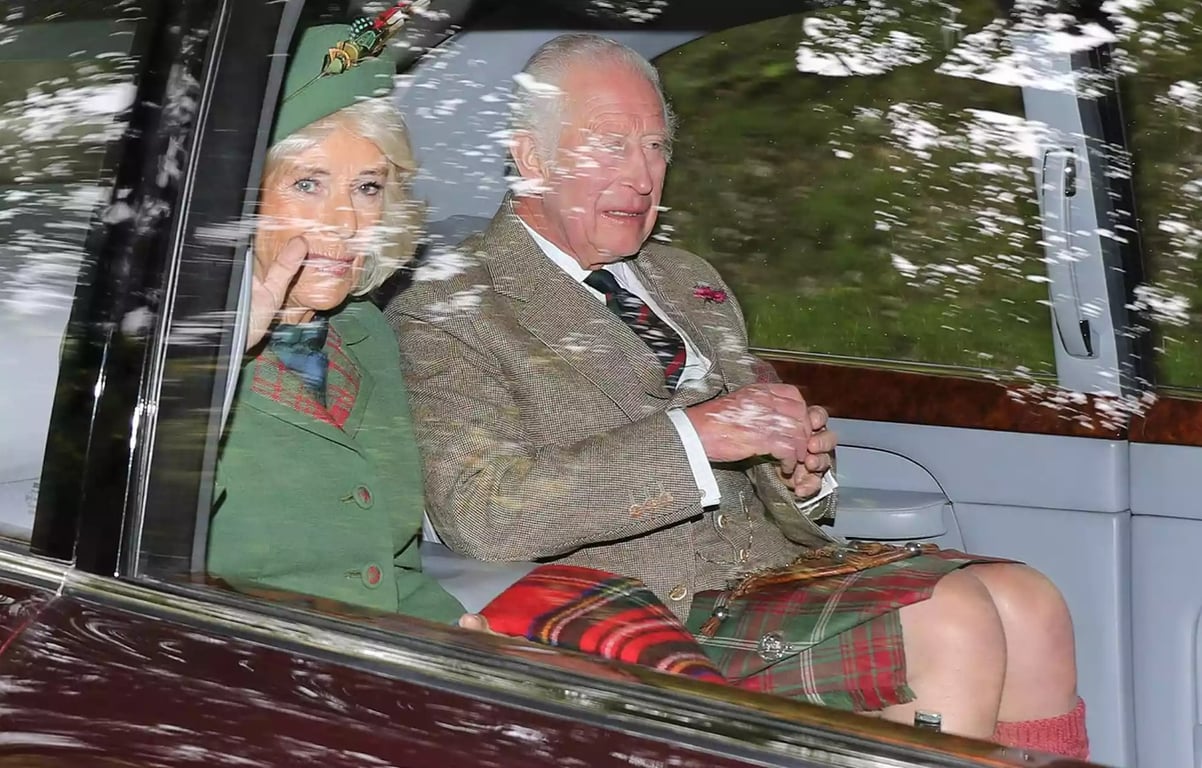 Онкобольная Кейт Миддлтон вместе с королевской семьей посетила воскресную службу - фото 3