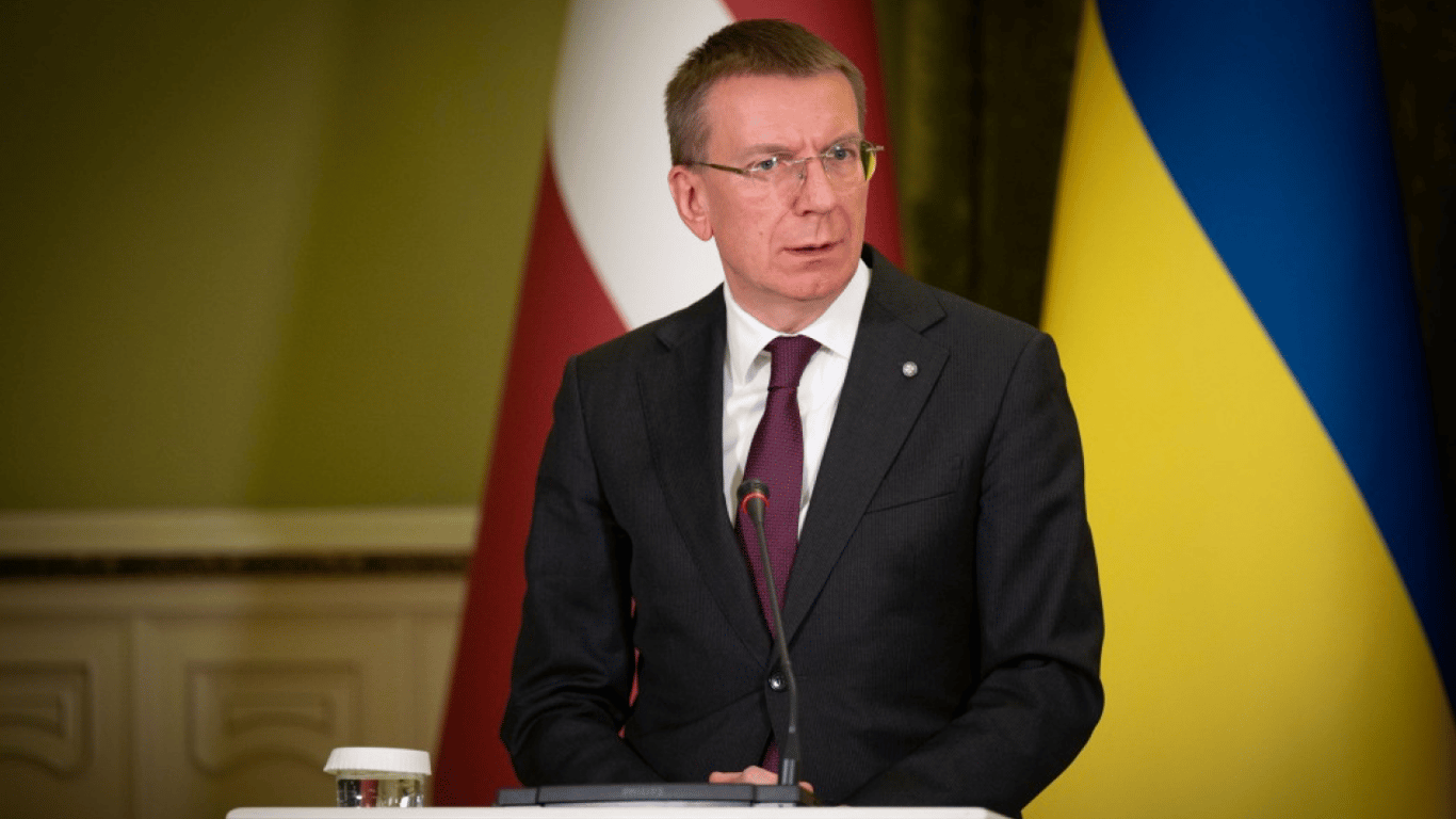 Президент Латвії показав, як ховався у бомбосховищі під час атаки РФ на Київ