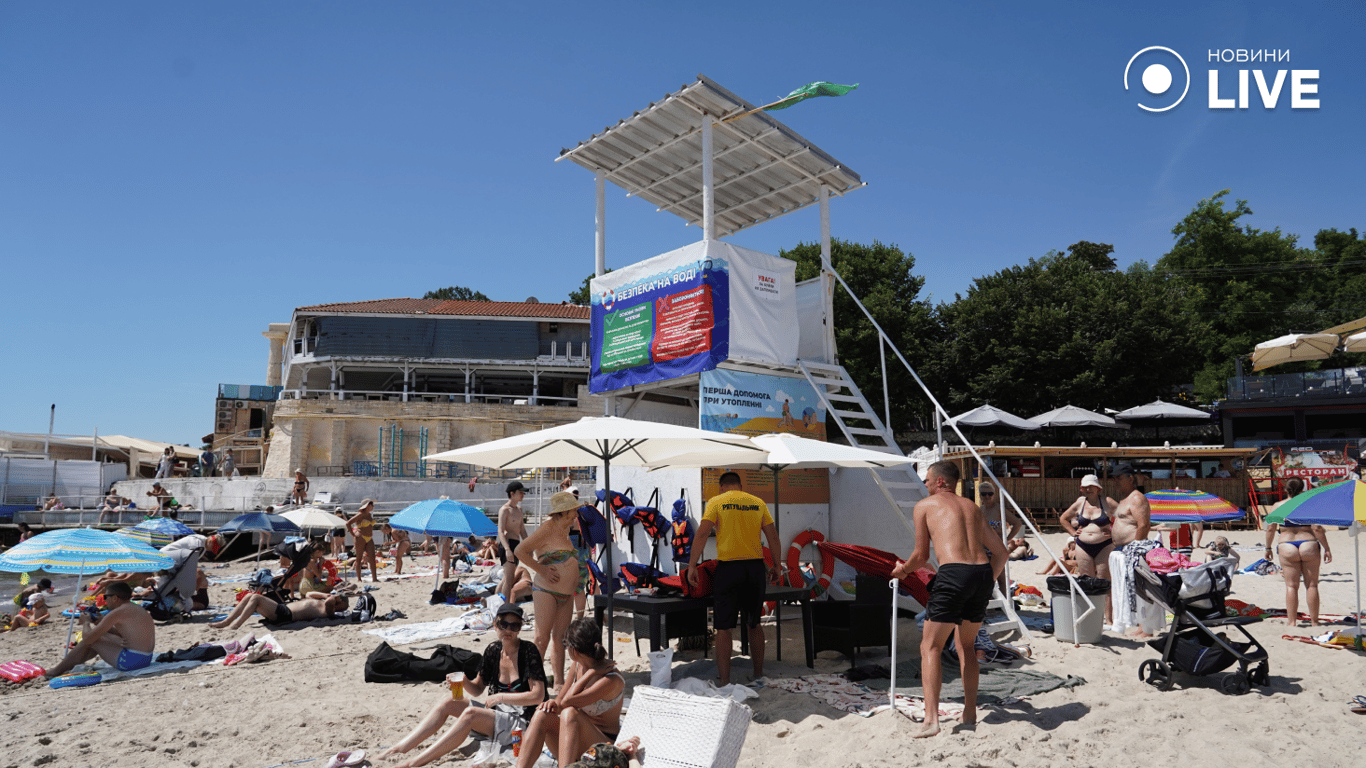 Вежа рятувальника на пляжі. Фото: Новини.LIVE