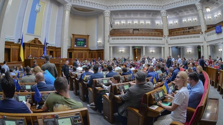 Нардеп пояснив, до чого призведуть великі кадрові зміни в уряді України - 285x160