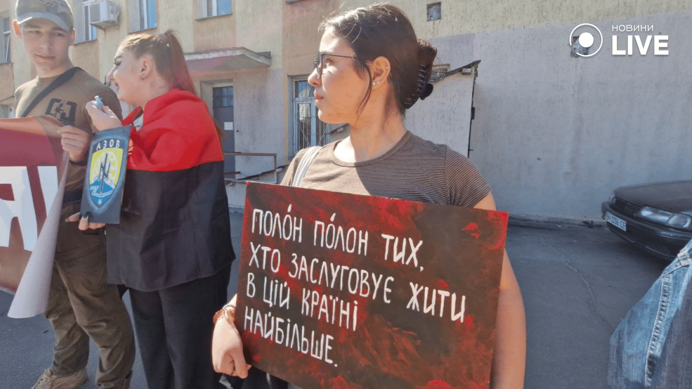 Два роки полону — одесити вийшли на акцію Free Azov - фото 7