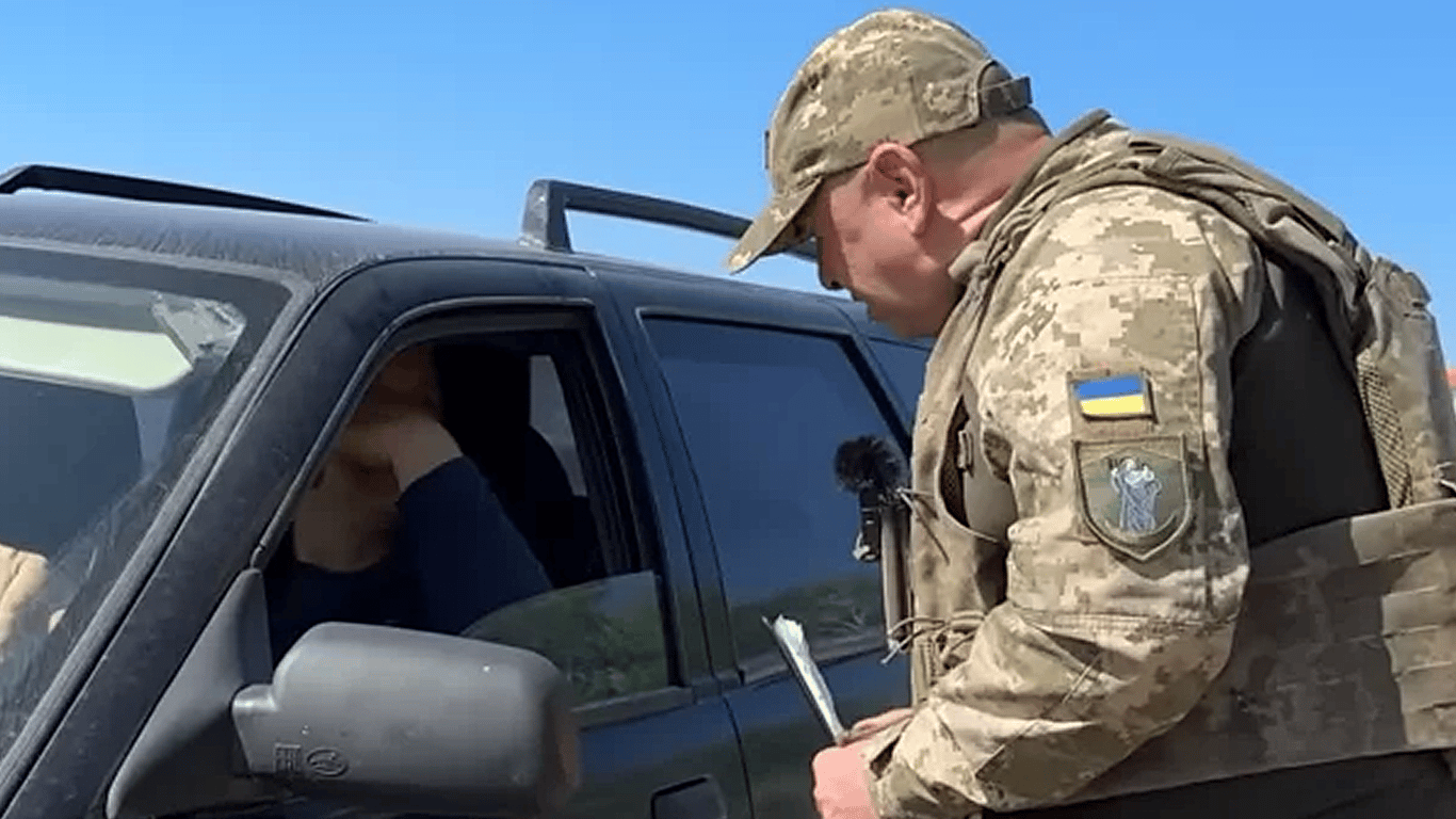 ТЦК не можуть самі перекривати дороги: заступник міністра оборони