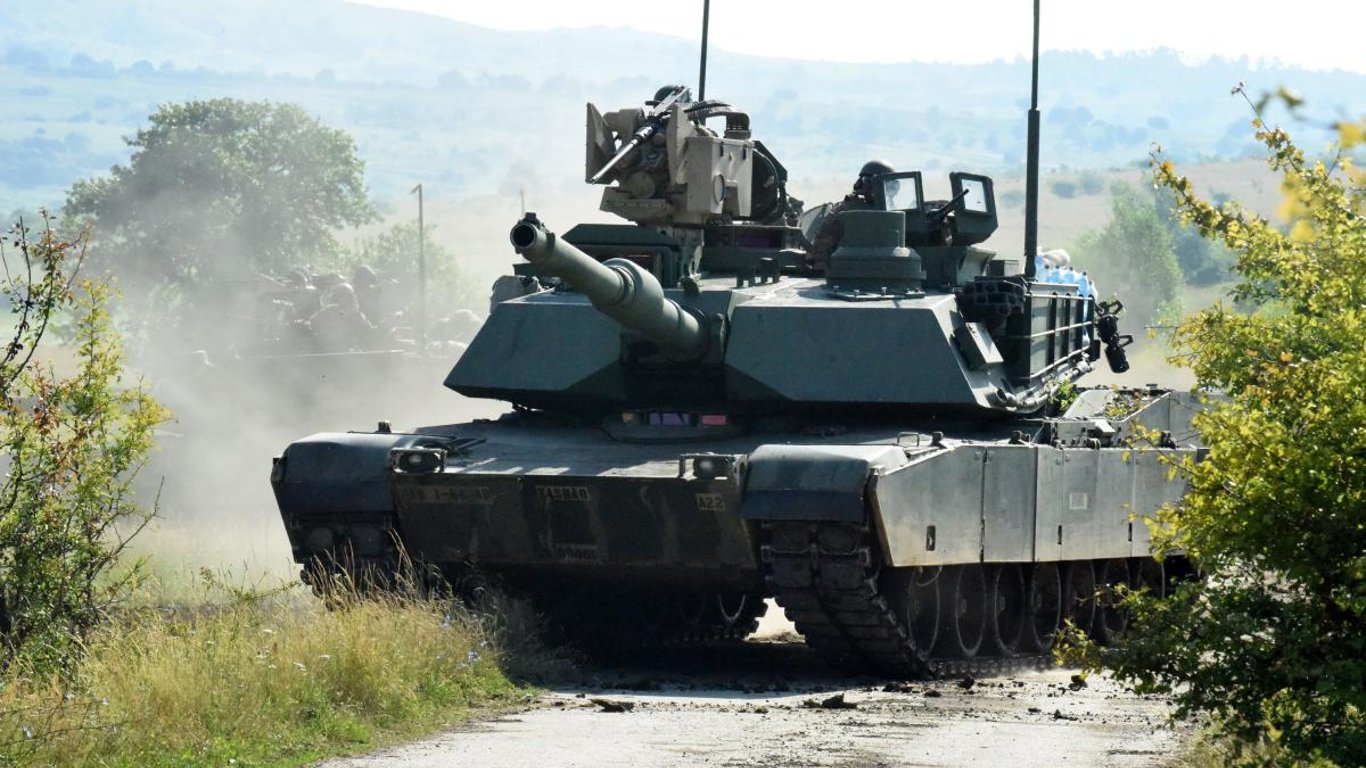Перший американський танк Abrams вже наступного тижня надійде до України, — Байден