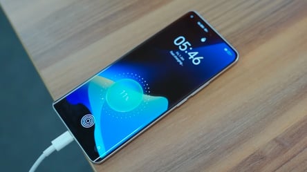 Вони вбивають смартфон: 5 поширених міфів про заряджання - 285x160