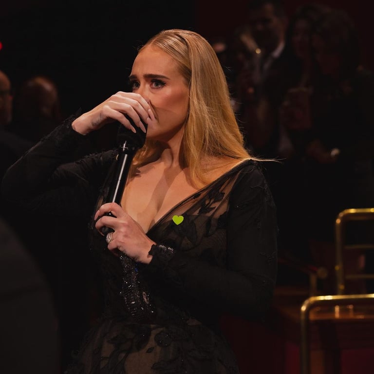 Адель у сукні Юдашкіна