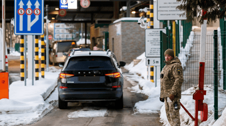 На некоторых КПП есть пробки — очереди на границе Украины - 285x160