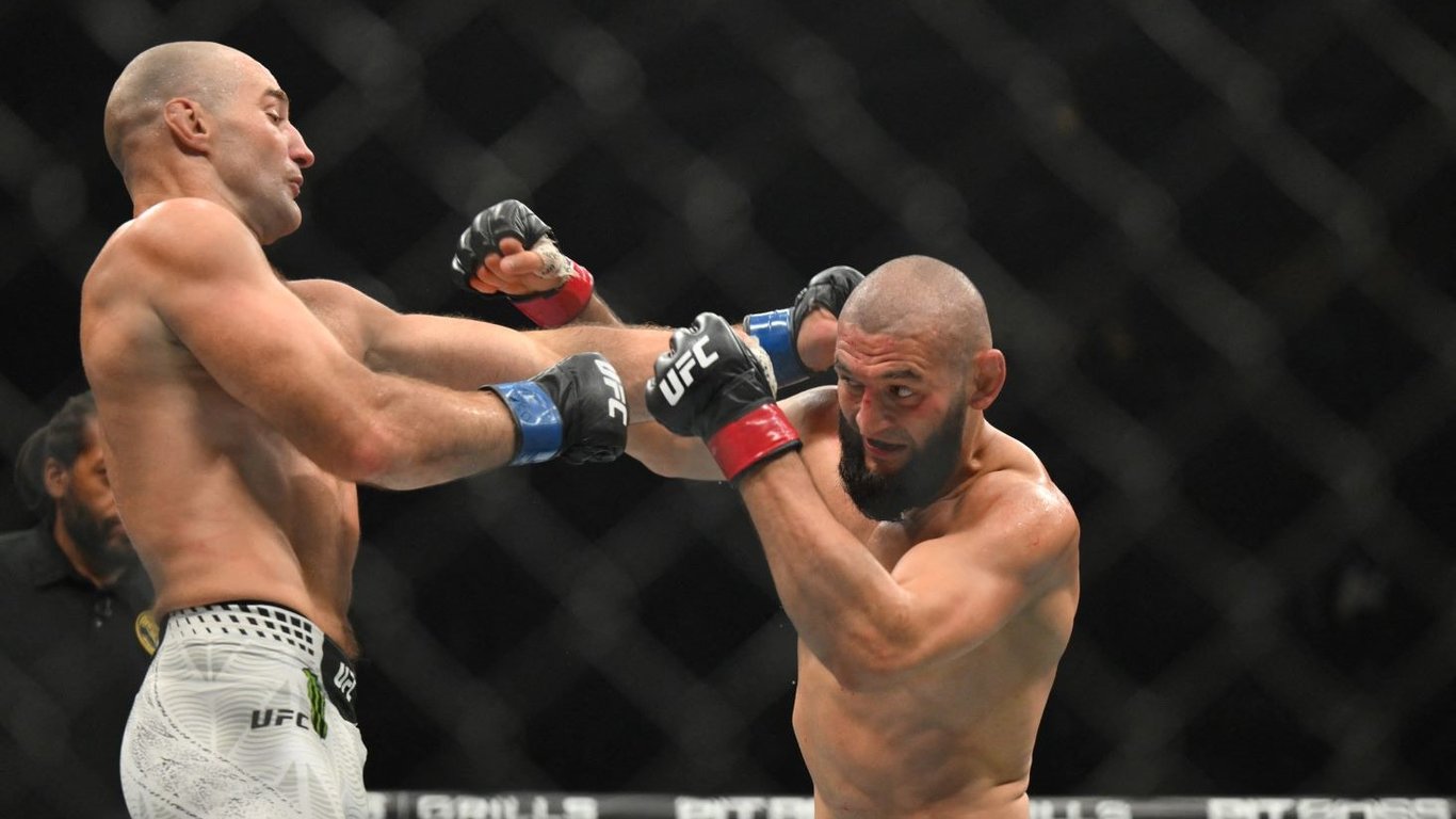 Стрікленд переміг Чимаєва та повернув титул UFC
