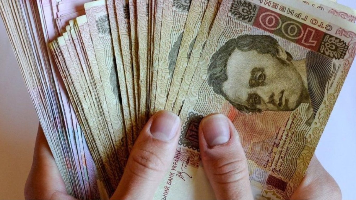 Пенсії в Україні — на скільки більше коштів отримали українці за рік